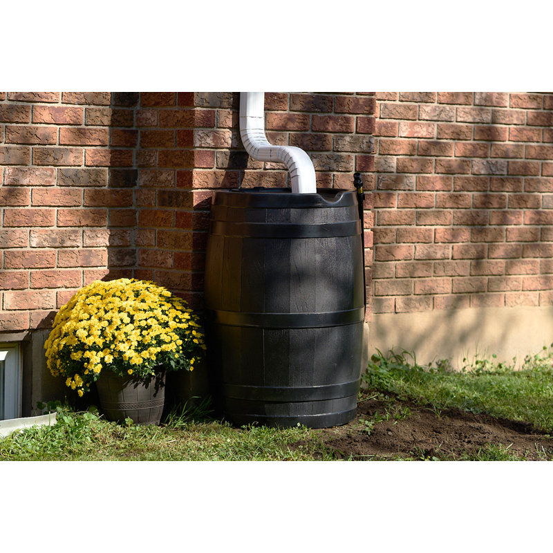 FCMP Outdoor 45 Gallon Outdoor Rain Water Catcher Barrel Container